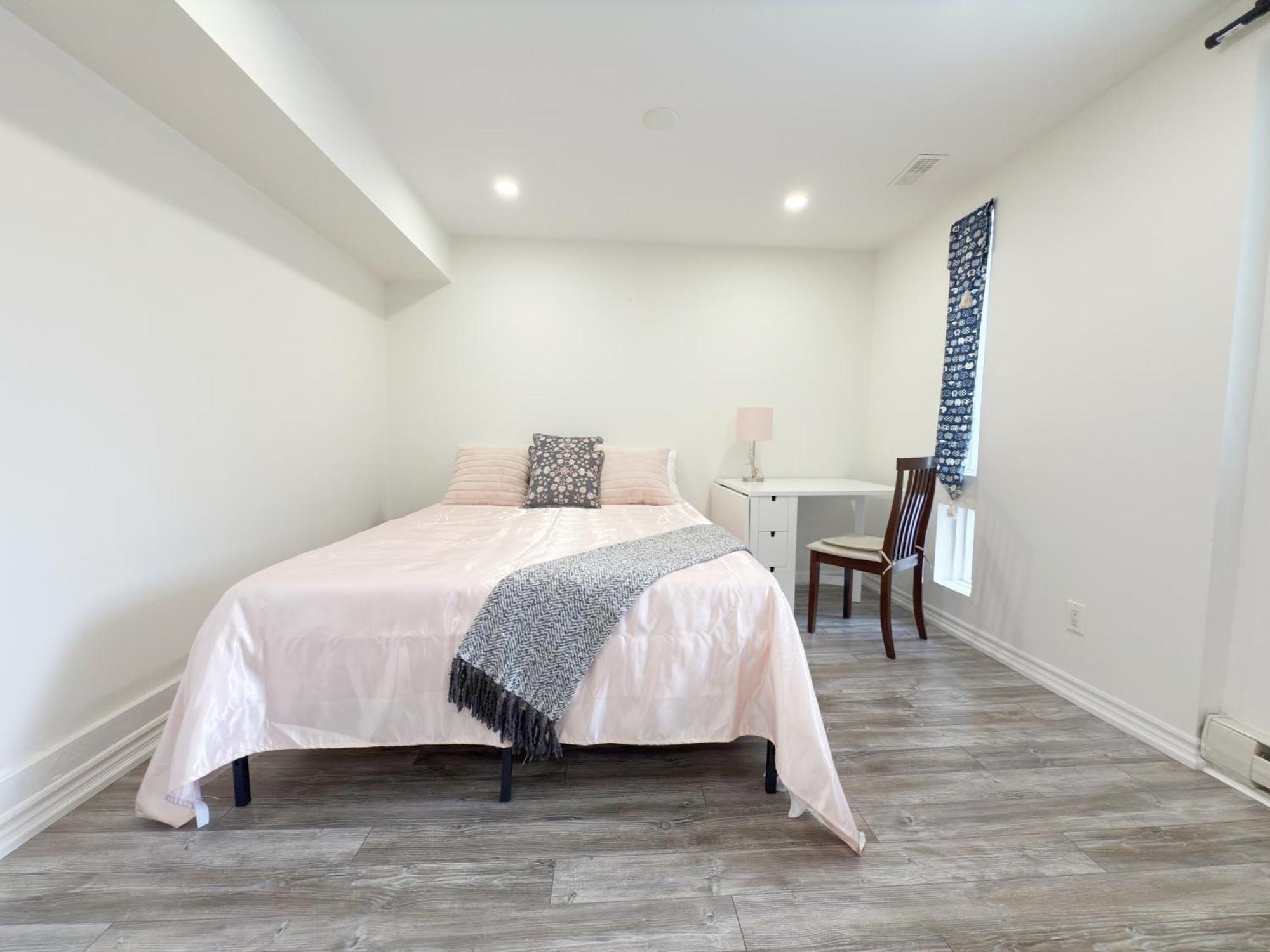 Cozy Room With Private Bath Near Don Mills Subway Toronto Eksteriør bilde
